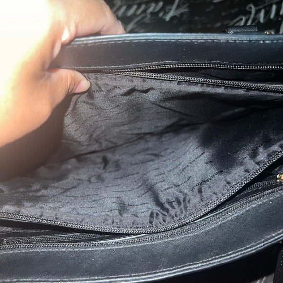 Michael Kors Frame Out Item Large Tote Bag - Picture 13 of 16